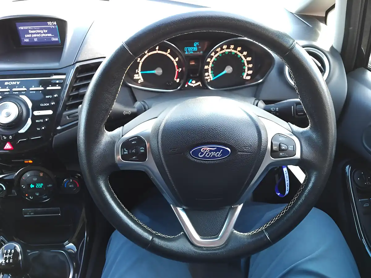 Used 2016 Ford Fiesta Titanium Black - Interior and Exterior details 20