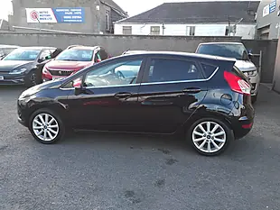 Used 2016 Ford Fiesta Titanium Black - Interior and Exterior details 3