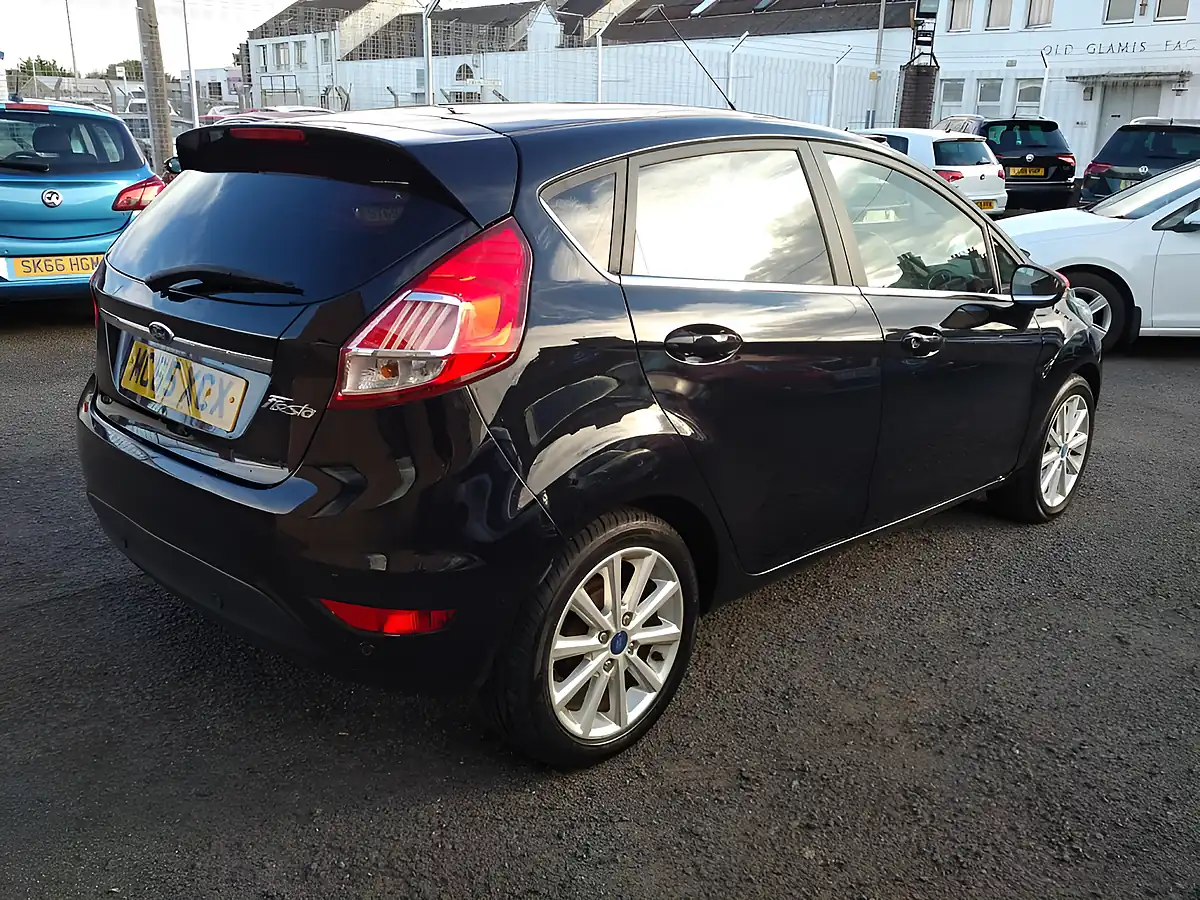 Used 2016 Ford Fiesta Titanium Black - Interior and Exterior details 6