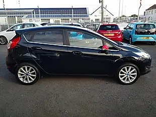Used 2016 Ford Fiesta Titanium Black - Interior and Exterior details 7
