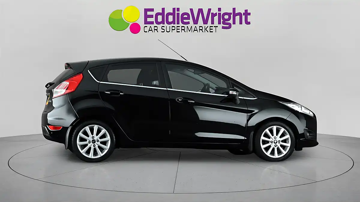 Used 2016 Ford Fiesta Titanium Black - Interior and Exterior details 8