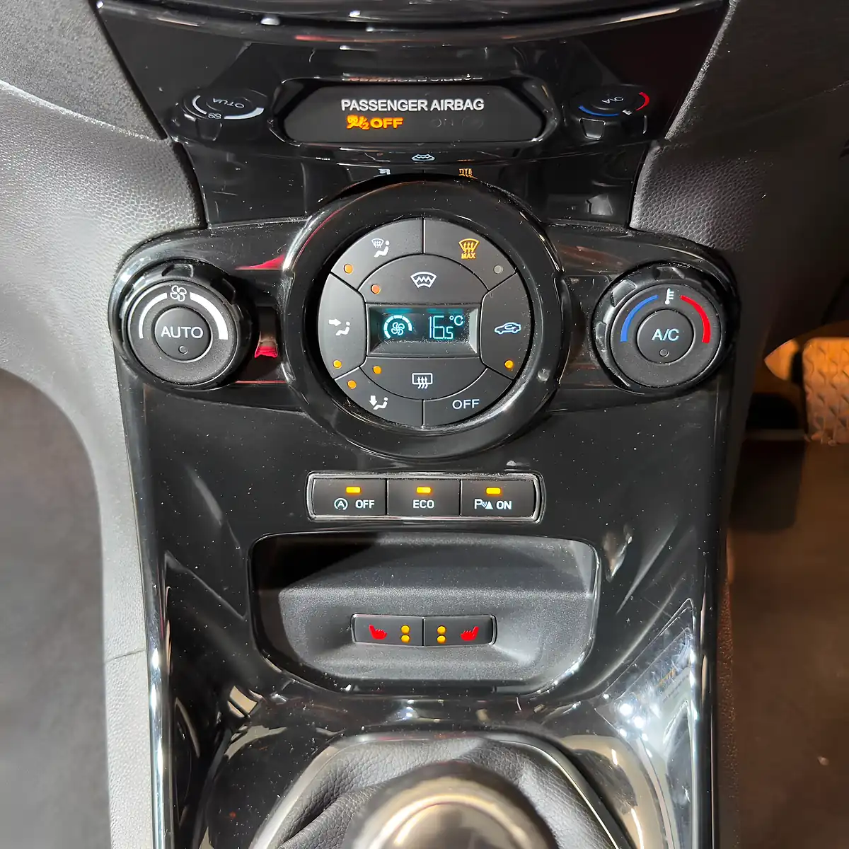 Used 2016 Ford Fiesta Titanium Blue - Interior and Exterior details 15