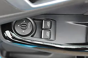 Used 2016 Ford Fiesta Titanium Blue - Interior and Exterior details 11