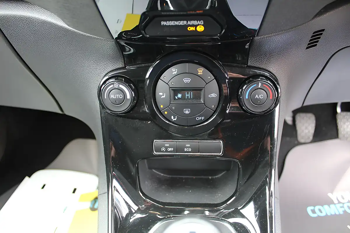 Used 2016 Ford Fiesta Titanium Blue - Interior and Exterior details 16