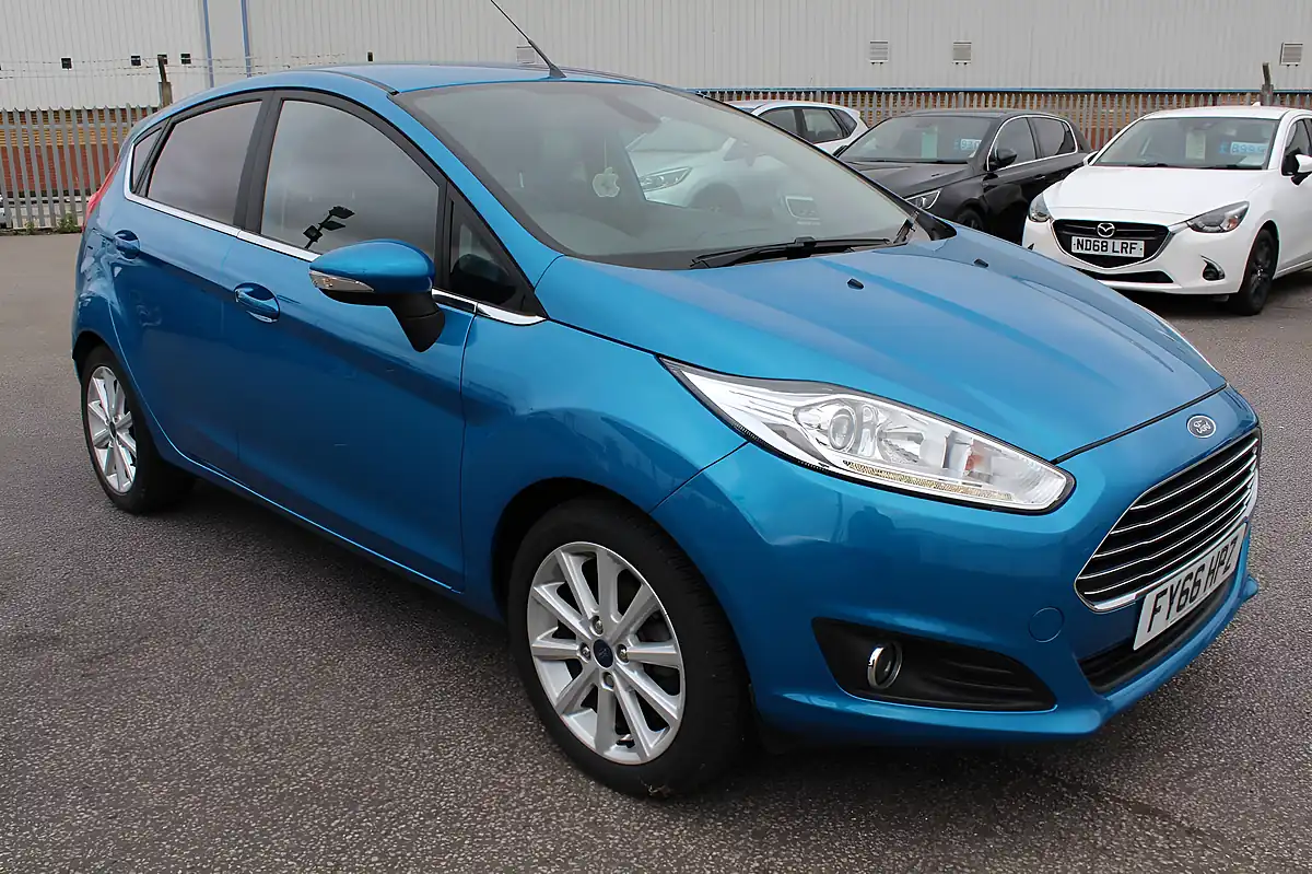 Used 2016 Ford Fiesta Titanium Blue - Interior and Exterior details 18