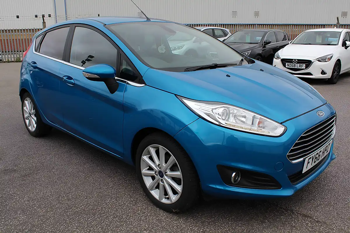 Used 2016 Ford Fiesta Titanium Blue - Interior and Exterior details 3