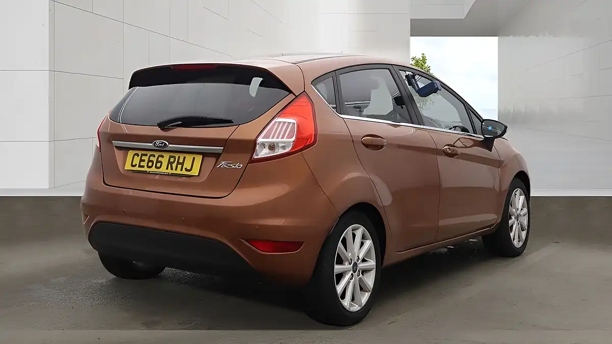 Used 2016 Ford Fiesta Titanium Brown - Interior and Exterior details 5