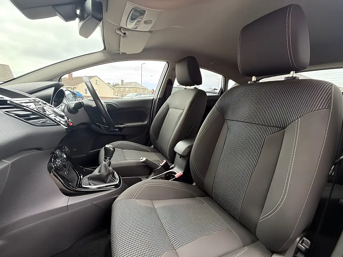 Used 2016 Ford Fiesta Titanium Frozen White - Interior and Exterior details 14