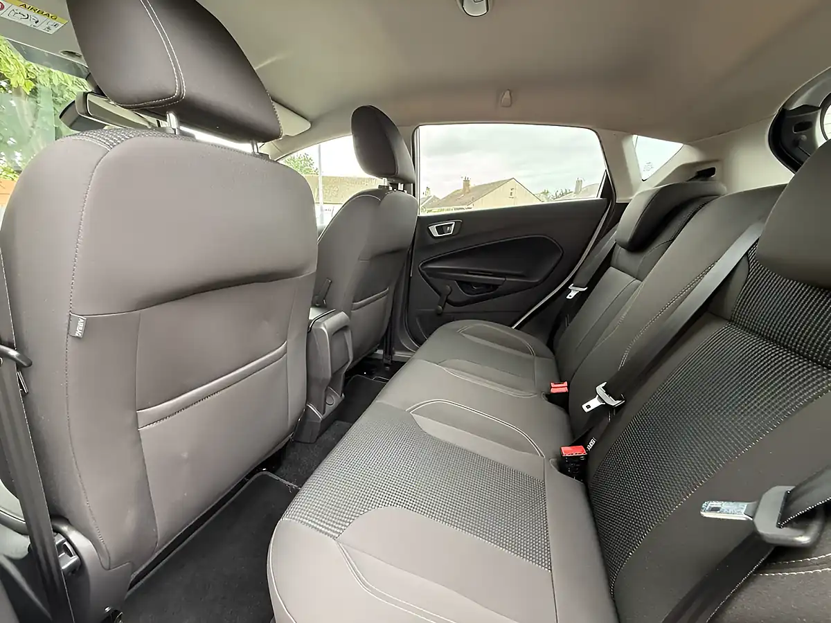 Used 2016 Ford Fiesta Titanium Frozen White - Interior and Exterior details 15