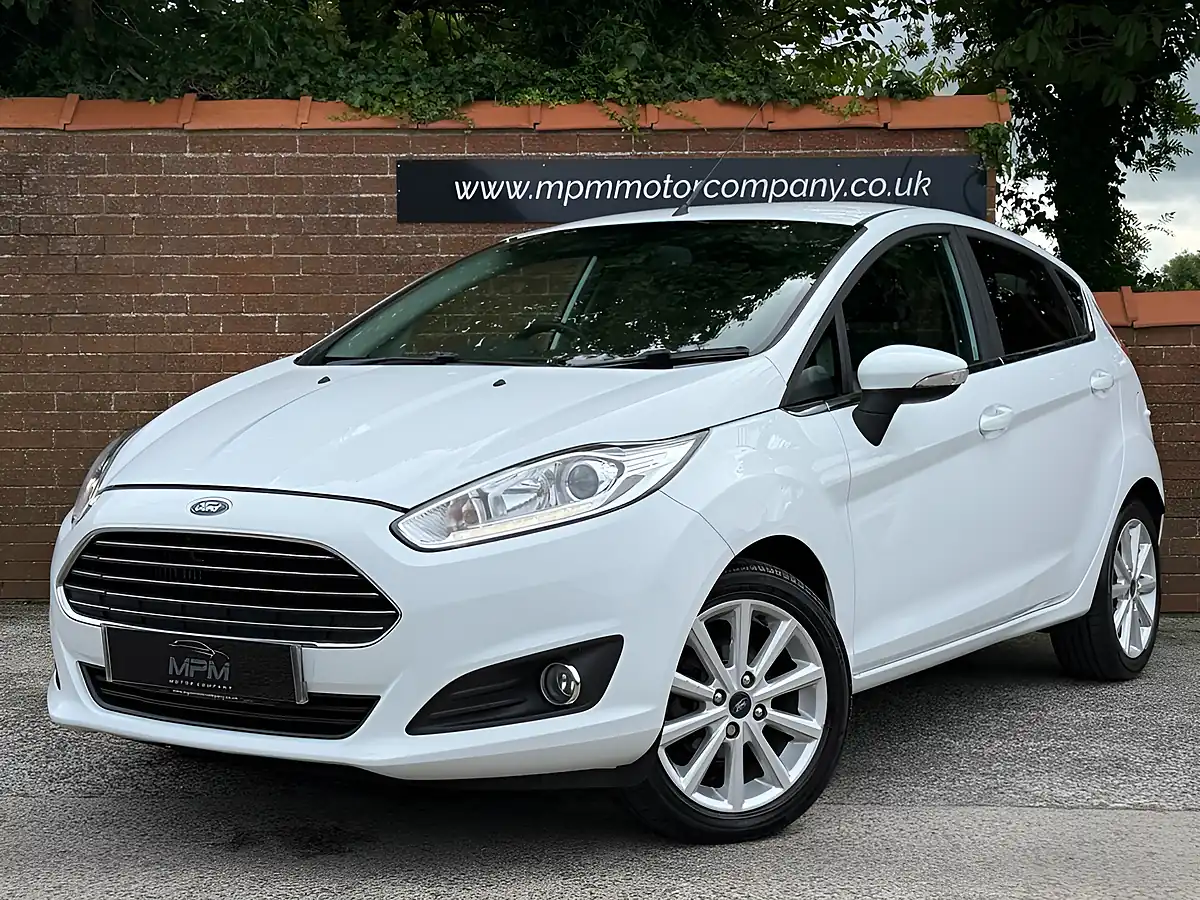 Used 2016 Ford Fiesta Titanium Frozen White - Interior and Exterior details 2