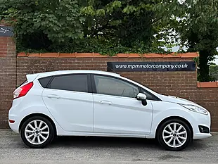 Used 2016 Ford Fiesta Titanium Frozen White - Interior and Exterior details 3