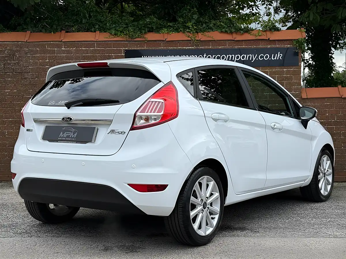 Used 2016 Ford Fiesta Titanium Frozen White - Interior and Exterior details 5