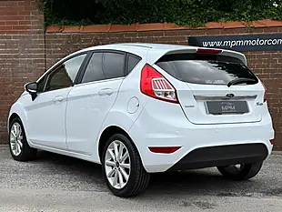 Used 2016 Ford Fiesta Titanium Frozen White - Interior and Exterior details 6