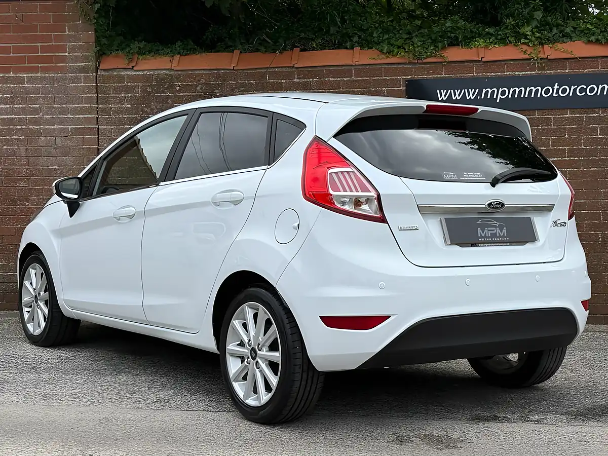 Used 2016 Ford Fiesta Titanium Frozen White - Interior and Exterior details 6