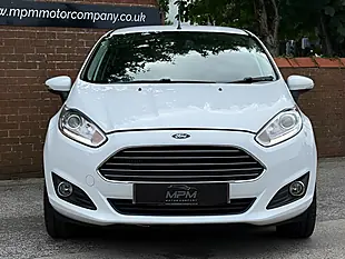 Used 2016 Ford Fiesta Titanium Frozen White - Interior and Exterior details 7