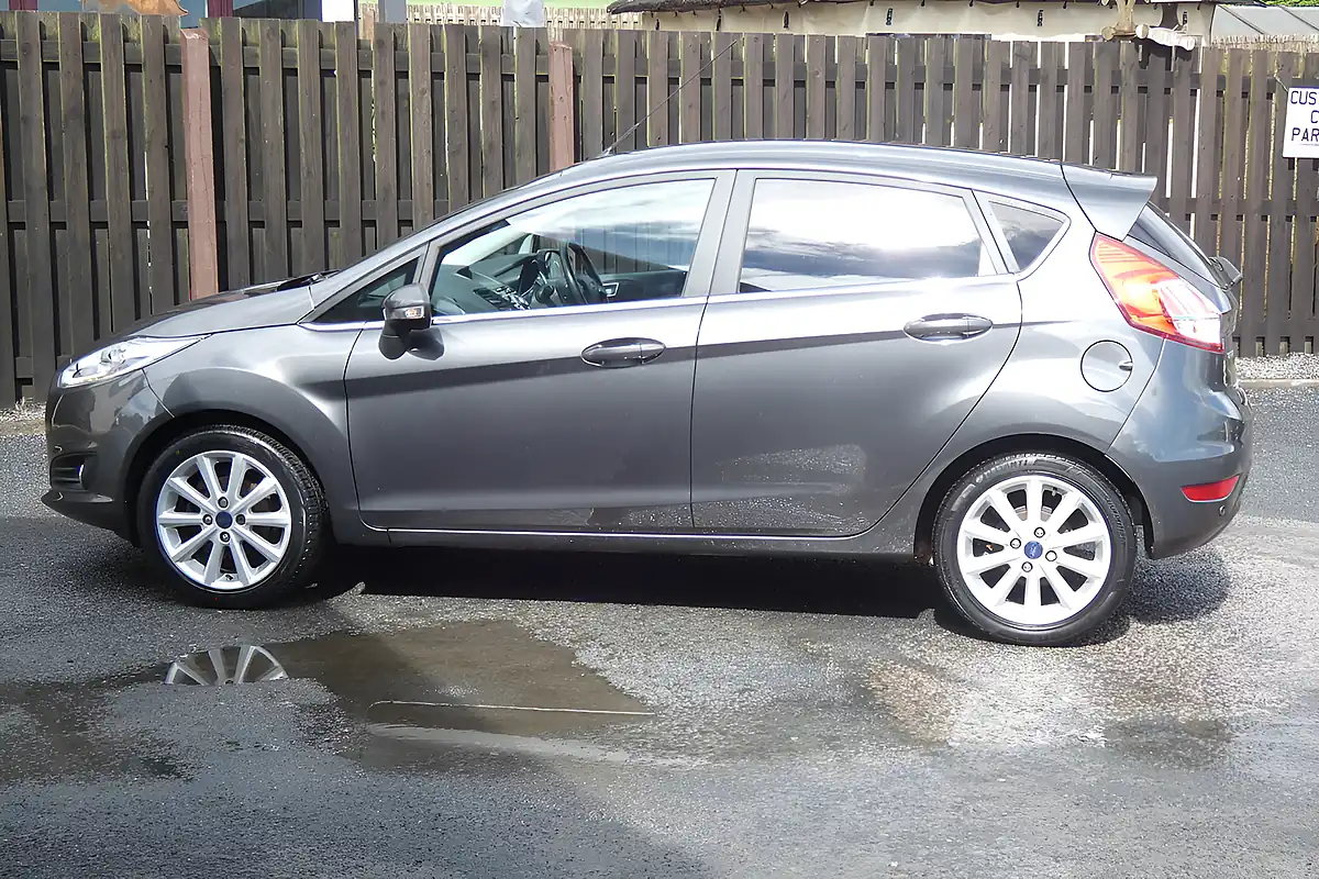 Used 2016 Ford Fiesta Titanium Grey - Interior and Exterior details 5
