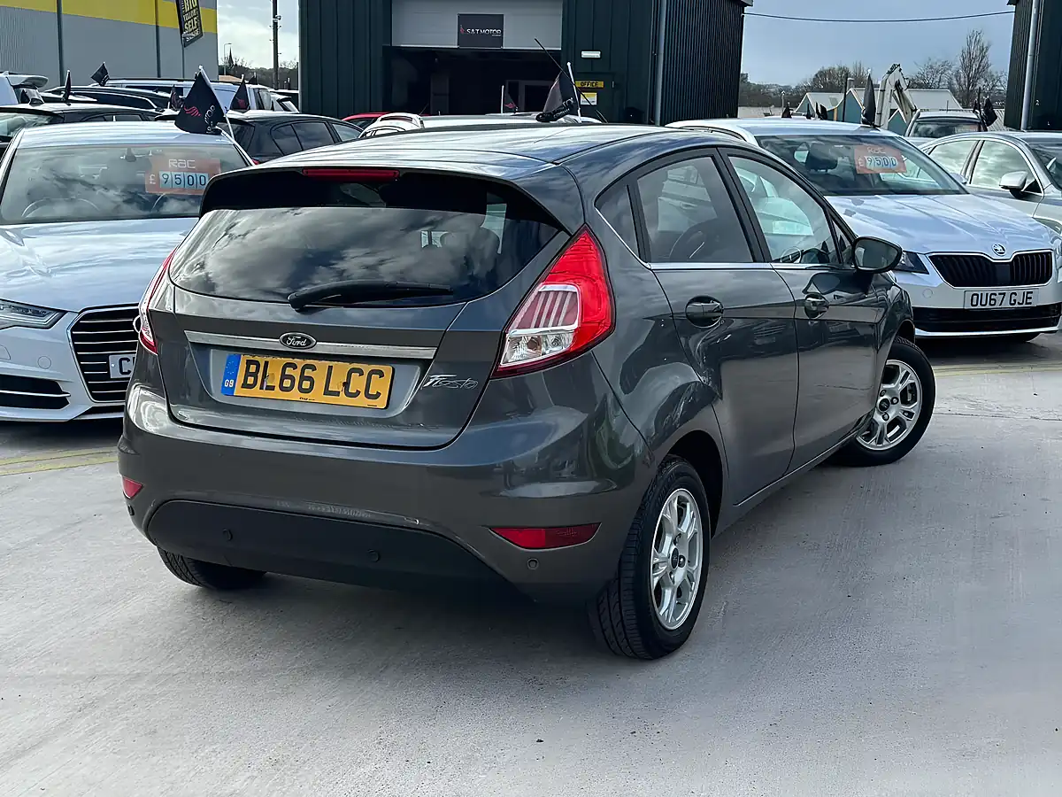 Used 2016 Ford Fiesta Titanium Grey - Interior and Exterior details 12