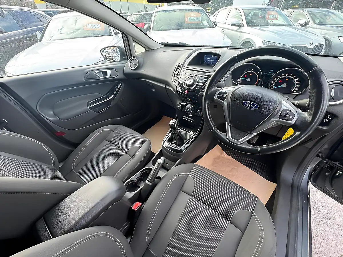 Used 2016 Ford Fiesta Titanium Grey - Interior and Exterior details 14