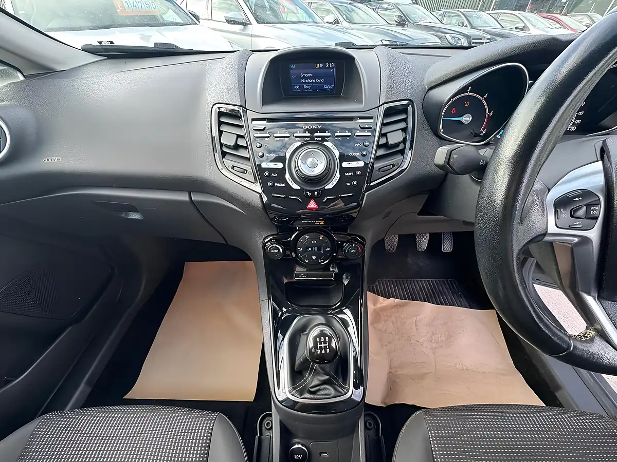 Used 2016 Ford Fiesta Titanium Grey - Interior and Exterior details 15