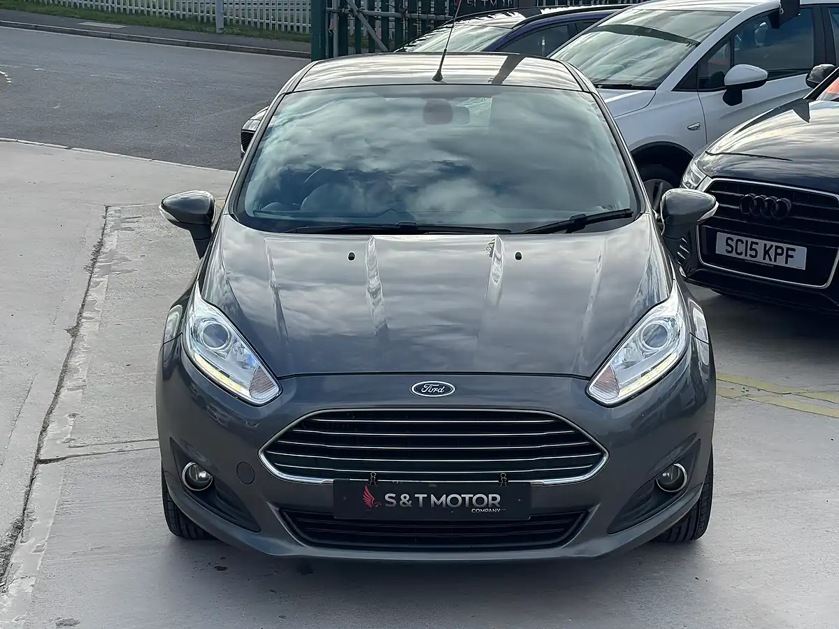 Used 2016 Ford Fiesta Titanium Grey - Interior and Exterior details 2