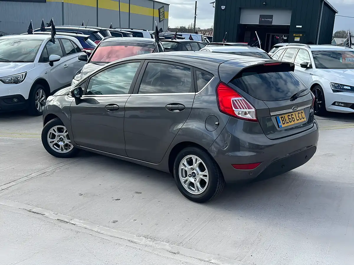 Used 2016 Ford Fiesta Titanium Grey - Interior and Exterior details 7