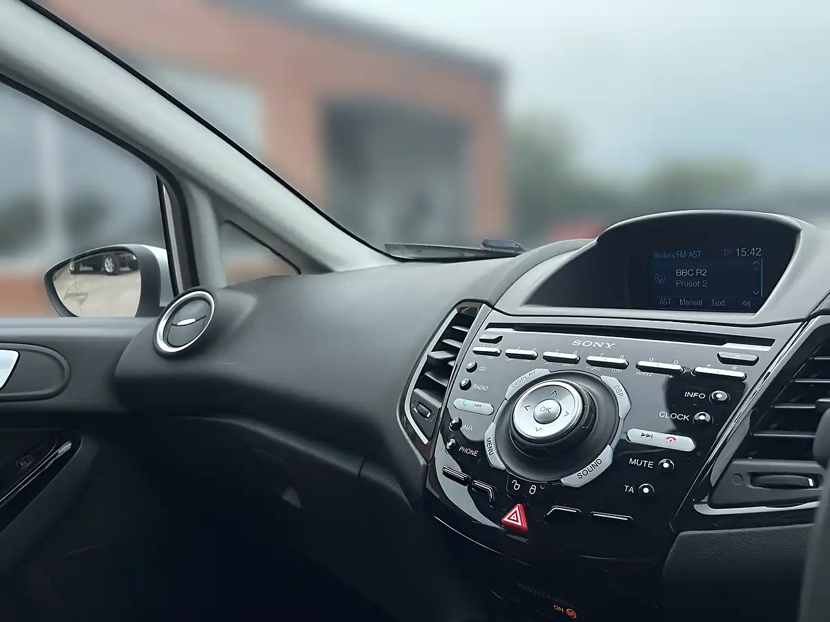 Used 2016 Ford Fiesta Titanium Silver - Interior and Exterior details 14