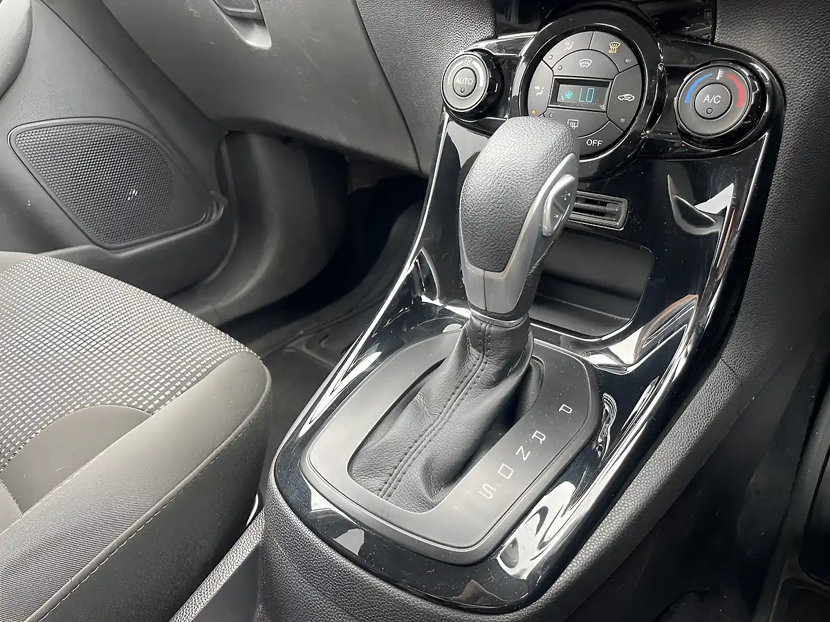 Used 2016 Ford Fiesta Titanium Silver - Interior and Exterior details 16