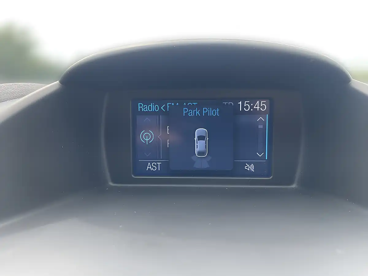 Used 2016 Ford Fiesta Titanium Silver - Interior and Exterior details 17