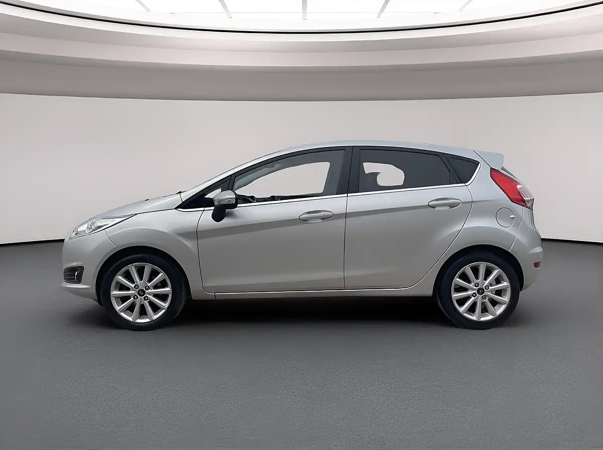 Used 2016 Ford Fiesta Titanium Silver - Interior and Exterior details 4