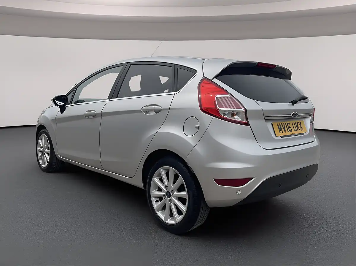 Used 2016 Ford Fiesta Titanium Silver - Interior and Exterior details 5