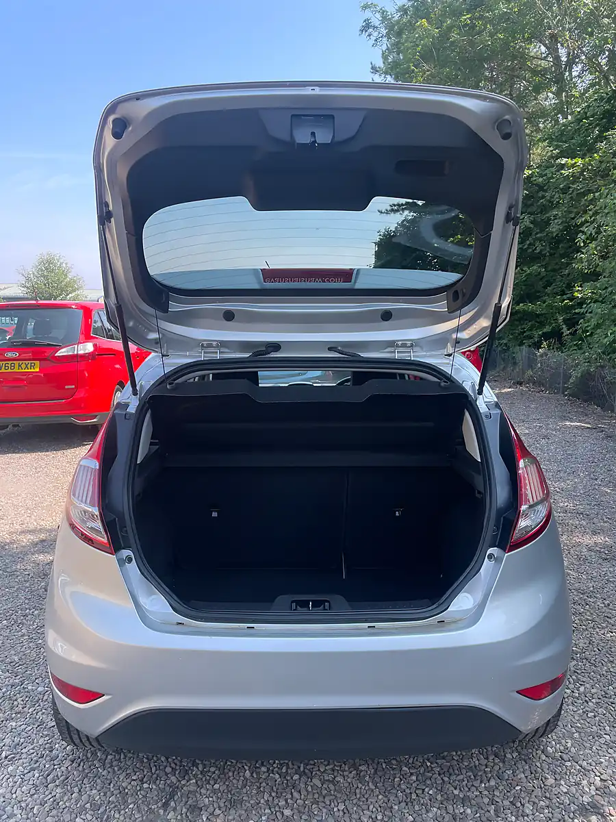 Used 2016 Ford Fiesta Titanium Silver - Interior and Exterior details 10