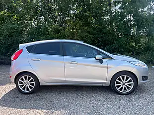 Used 2016 Ford Fiesta Titanium Silver - Interior and Exterior details 5