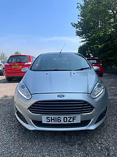 Used 2016 Ford Fiesta Titanium Silver - Interior and Exterior details 9