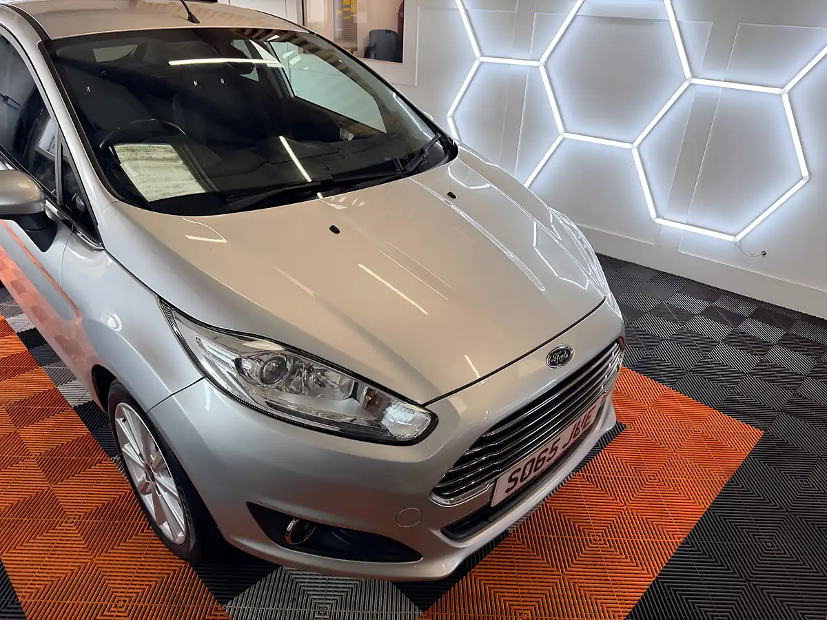 Used 2016 Ford Fiesta Titanium Silver - Interior and Exterior details 8