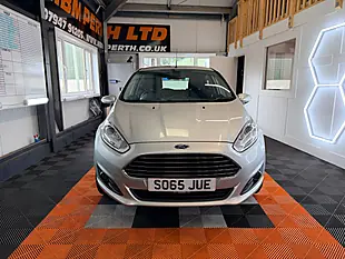 Used 2016 Ford Fiesta Titanium Silver - Interior and Exterior details 9