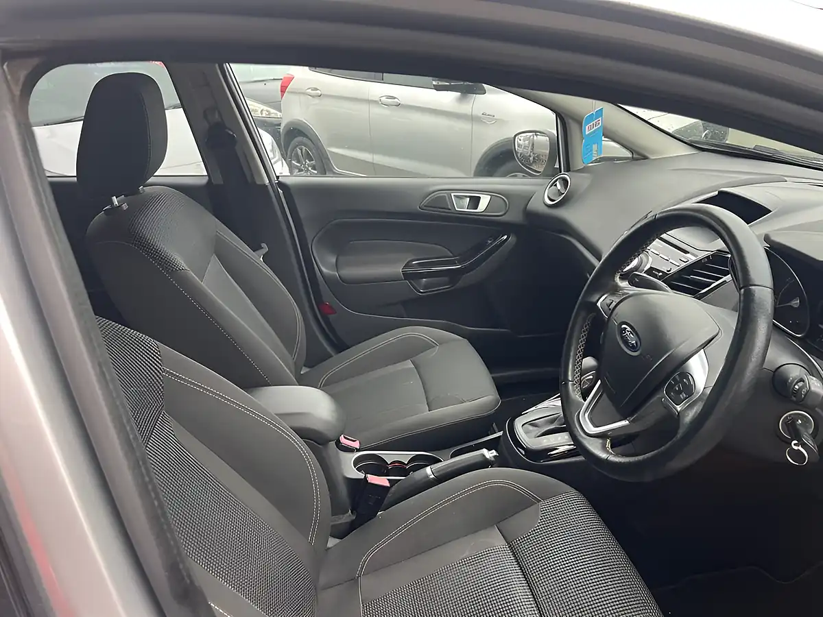 Used 2016 Ford Fiesta Titanium Silver - Interior and Exterior details 9