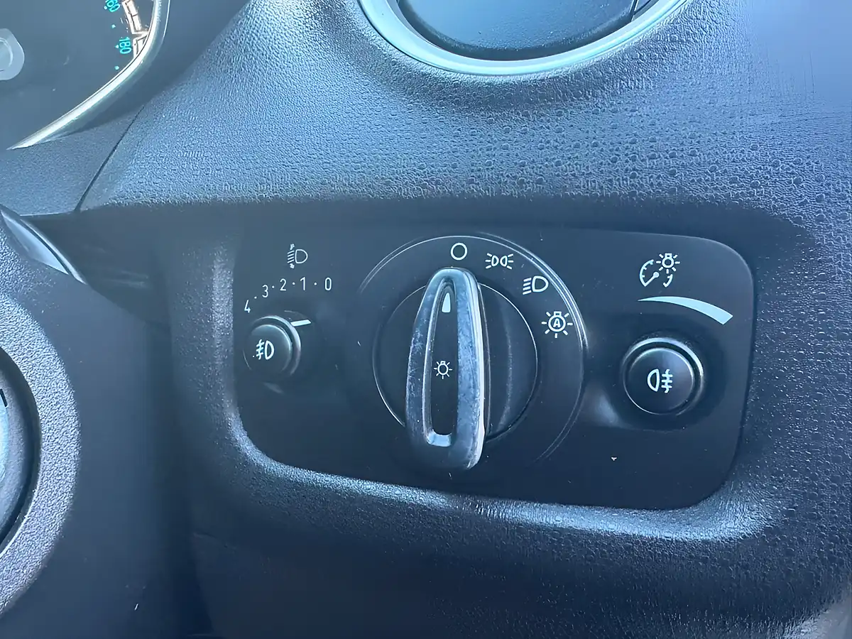 Used 2016 Ford Fiesta Titanium Silver - Interior and Exterior details 10