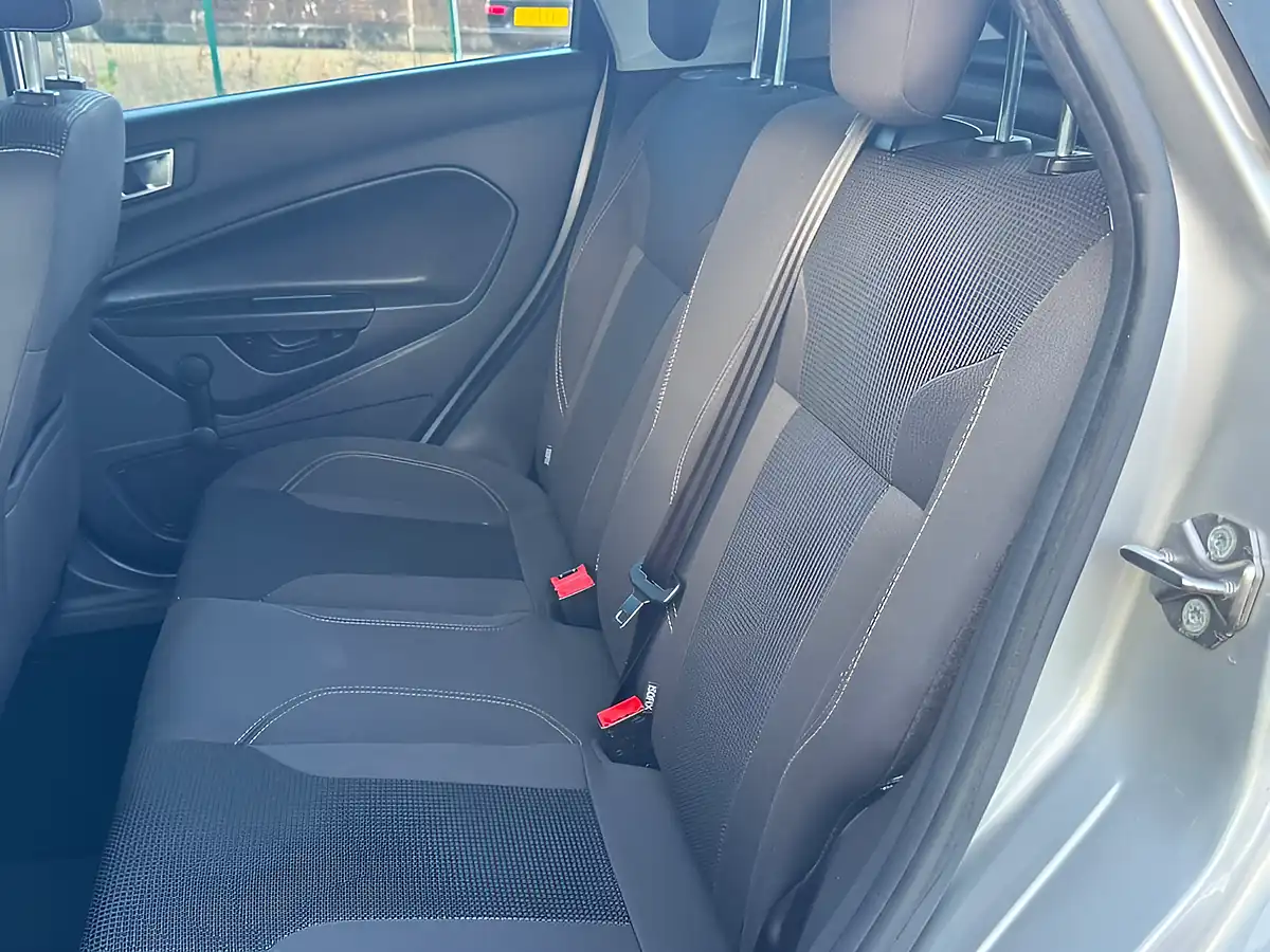 Used 2016 Ford Fiesta Titanium Silver - Interior and Exterior details 13