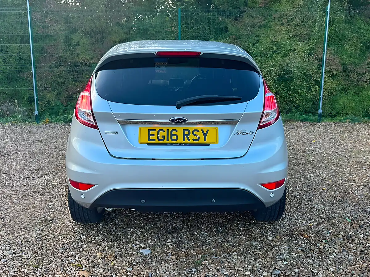 Used 2016 Ford Fiesta Titanium Silver - Interior and Exterior details 15
