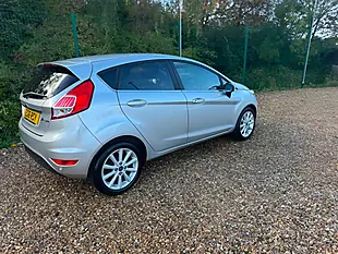 Used 2016 Ford Fiesta Titanium Silver - Interior and Exterior details 5