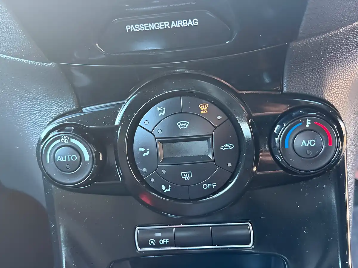 Used 2016 Ford Fiesta Titanium Silver - Interior and Exterior details 9