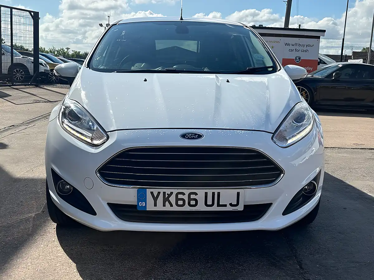 Used 2016 Ford Fiesta Titanium White - Interior and Exterior details 2