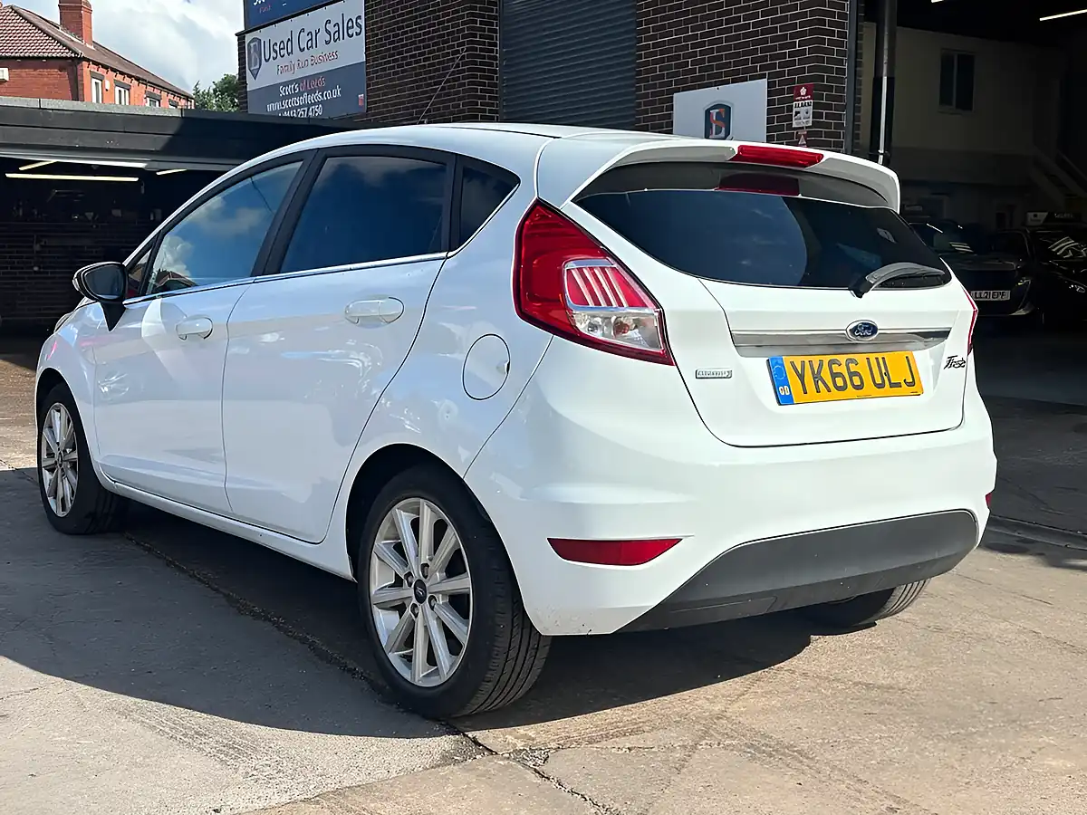 Used 2016 Ford Fiesta Titanium White - Interior and Exterior details 5