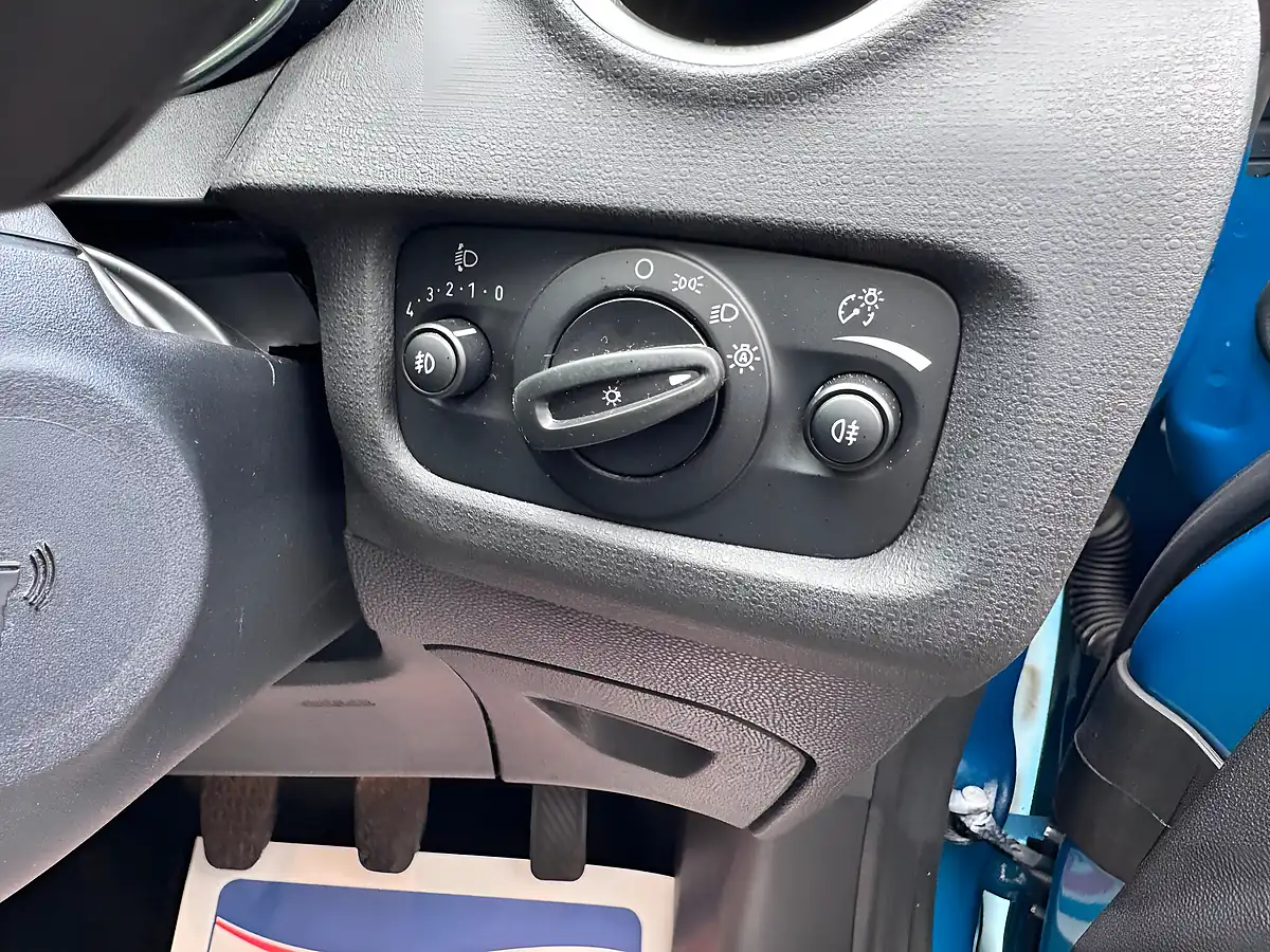 Used 2016 Ford Fiesta Titanium X Blue - Interior and Exterior details 14