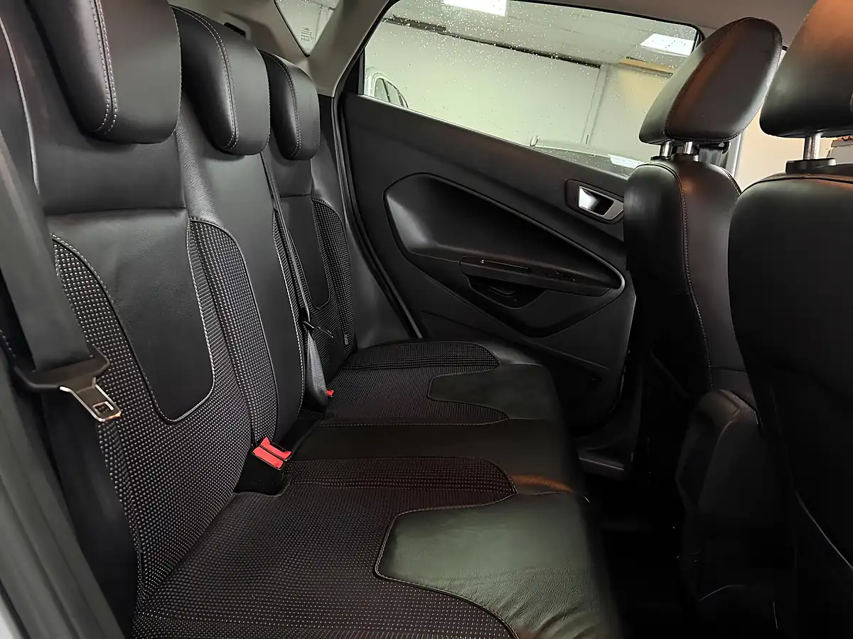 Used 2016 Ford Fiesta Titanium X Silver - Interior and Exterior details 16