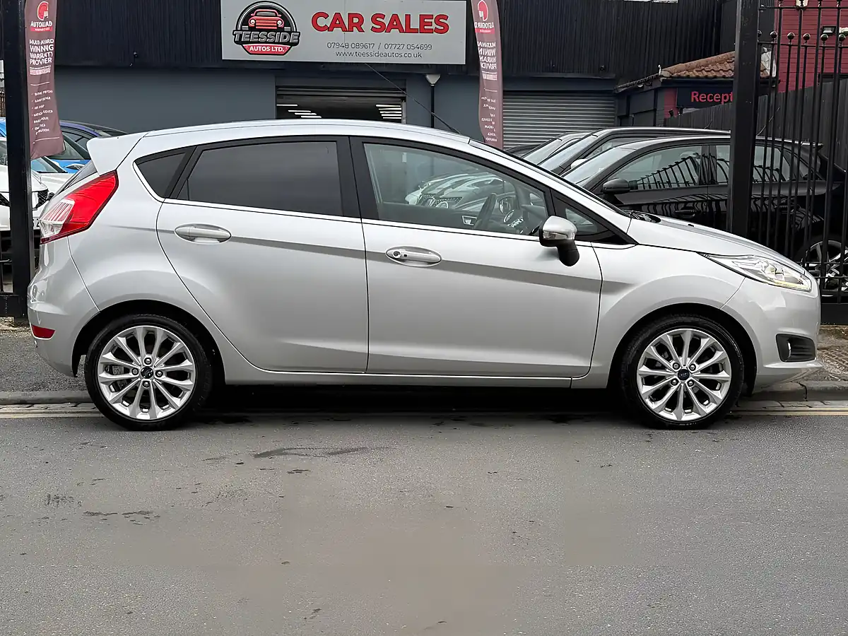 Used 2016 Ford Fiesta Titanium X Silver - Interior and Exterior details 3