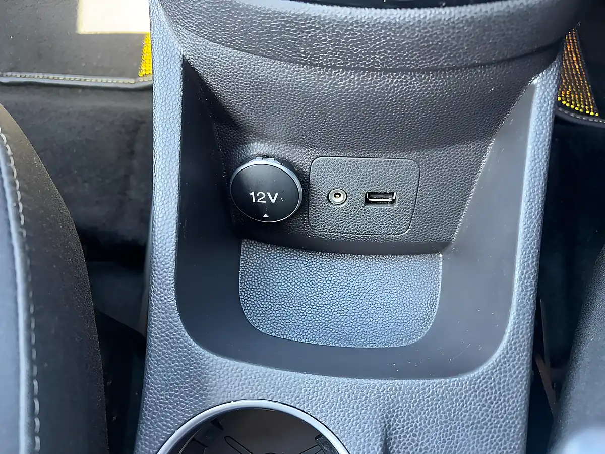 Used 2016 Ford Fiesta Titanium Yellow - Interior and Exterior details 18