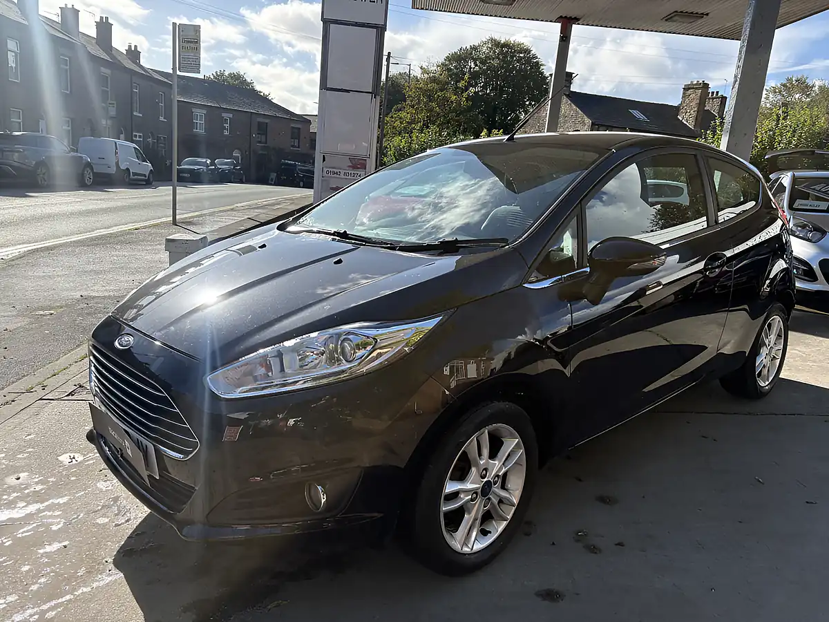 Used 2016 Ford Fiesta Zetec 3DR Black - Interior and Exterior details 3