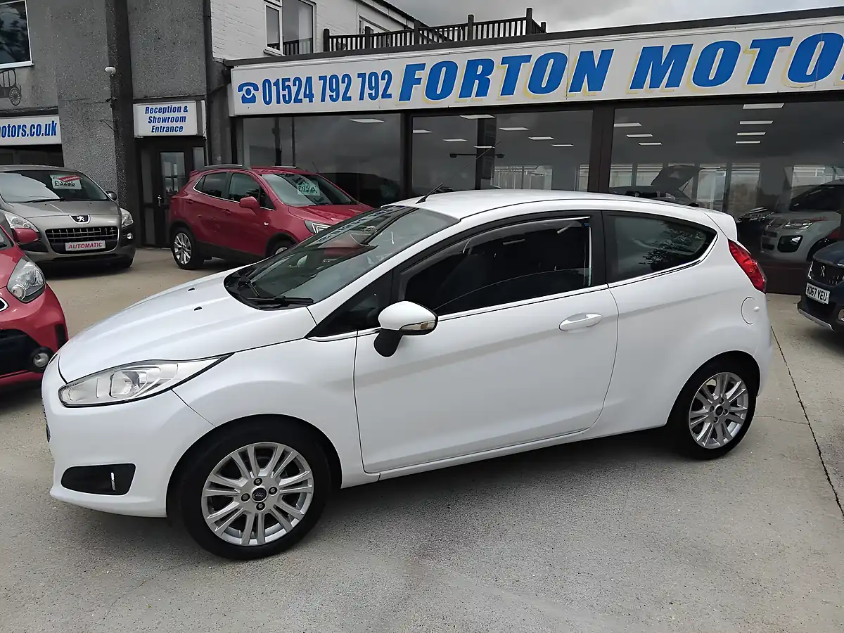 Used 2016 Ford Fiesta Zetec 3dr White - Interior and Exterior details 10