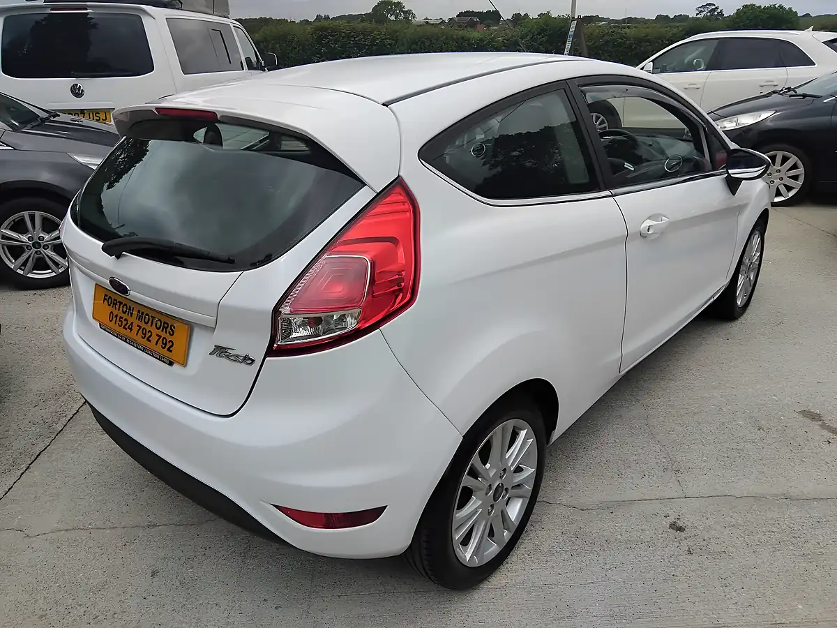 Used 2016 Ford Fiesta Zetec 3dr White - Interior and Exterior details 13